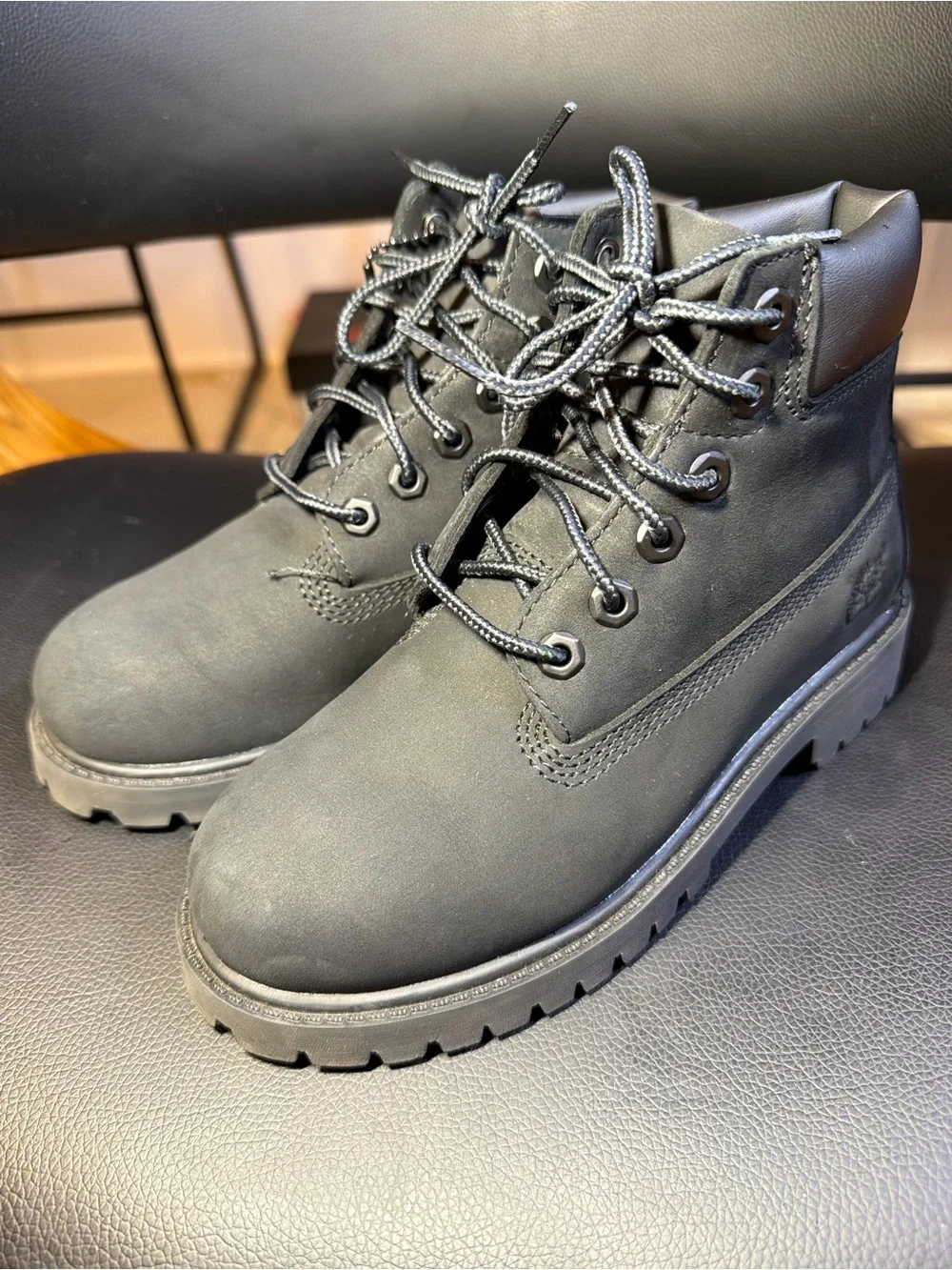Timberland Premium 6 Inch Waterproof Boots Color Black Nubuck Size 13 Youth’s